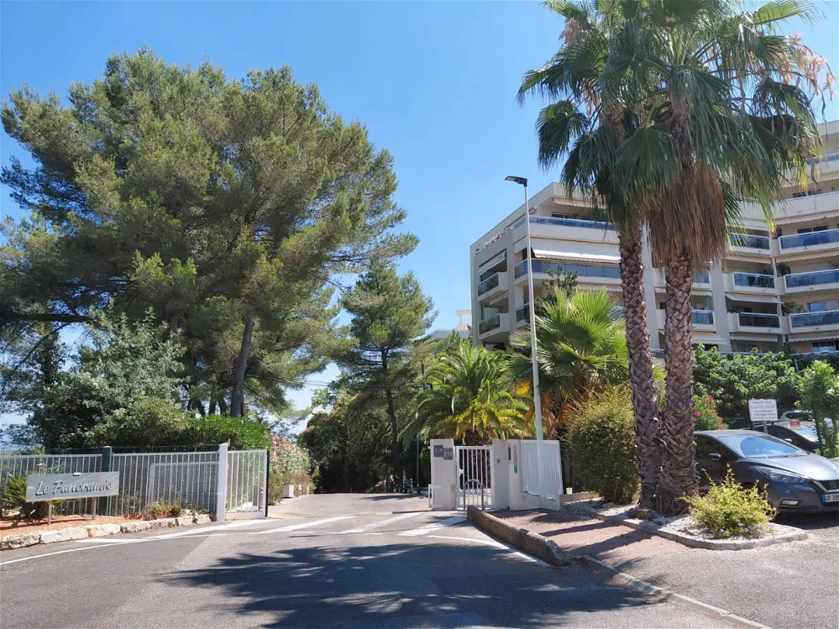 Flat Voie Julia in Mougins