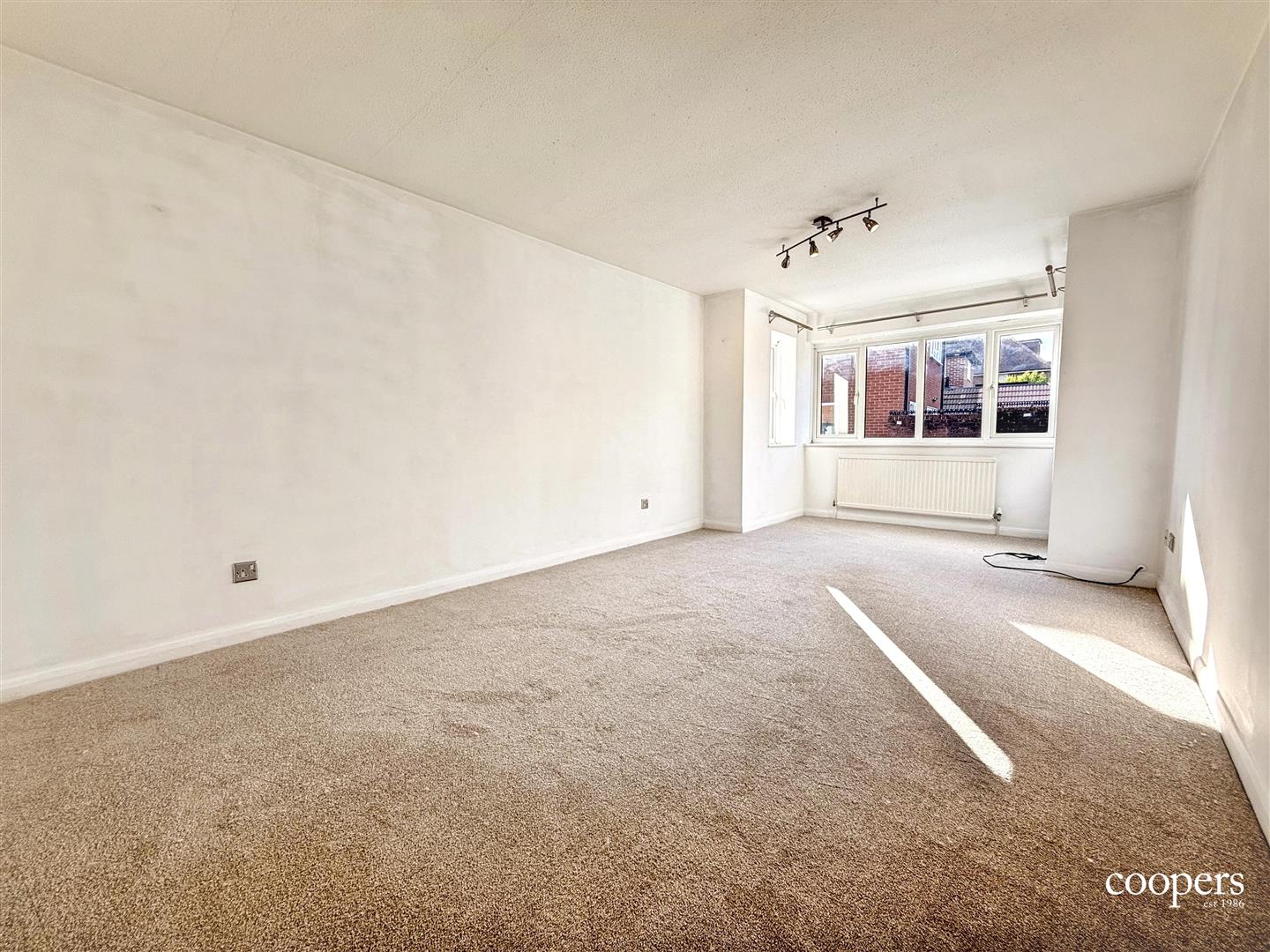 Flat Regency Drive in Greater London