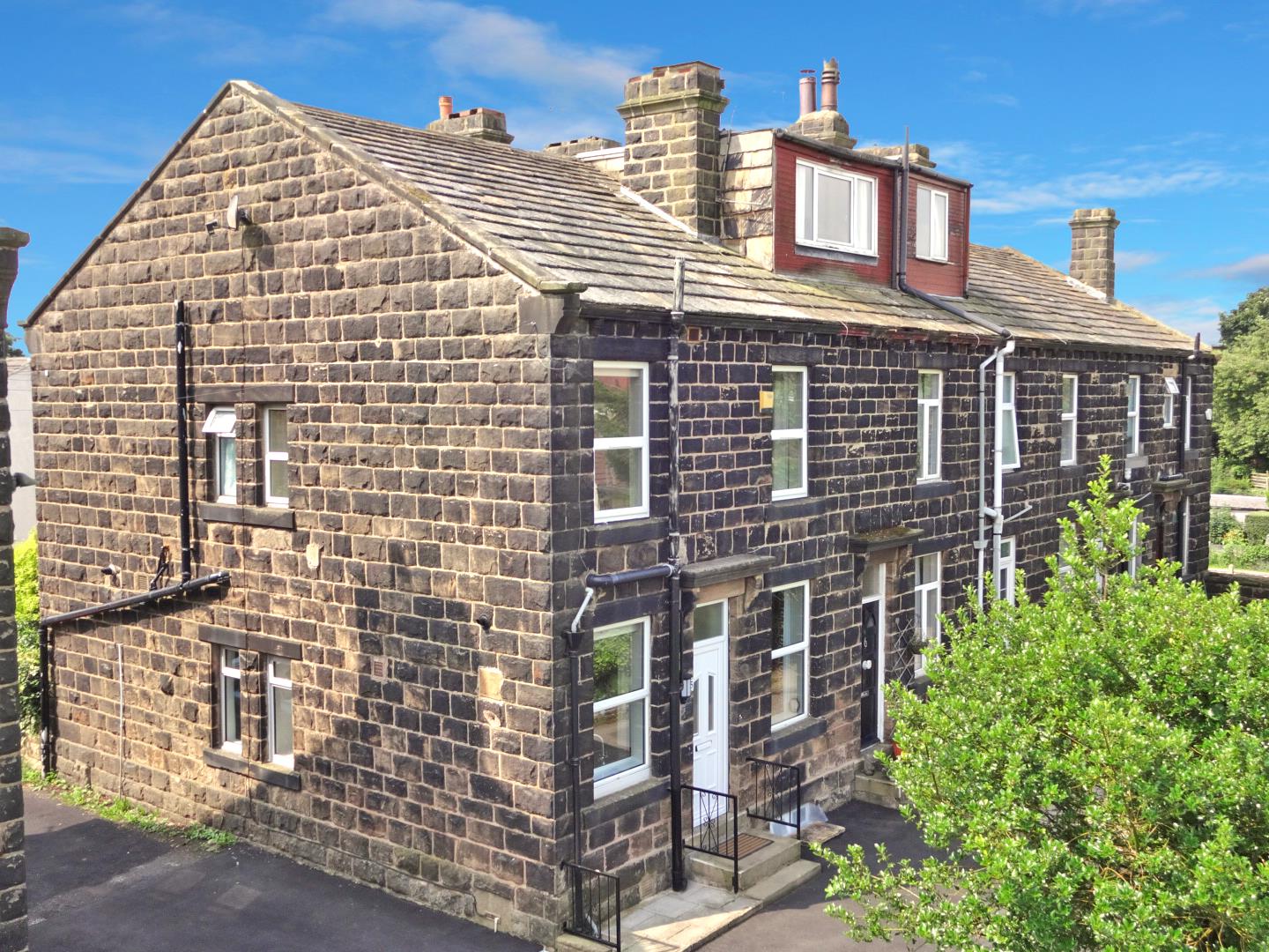 House Granville Terrace in Leeds