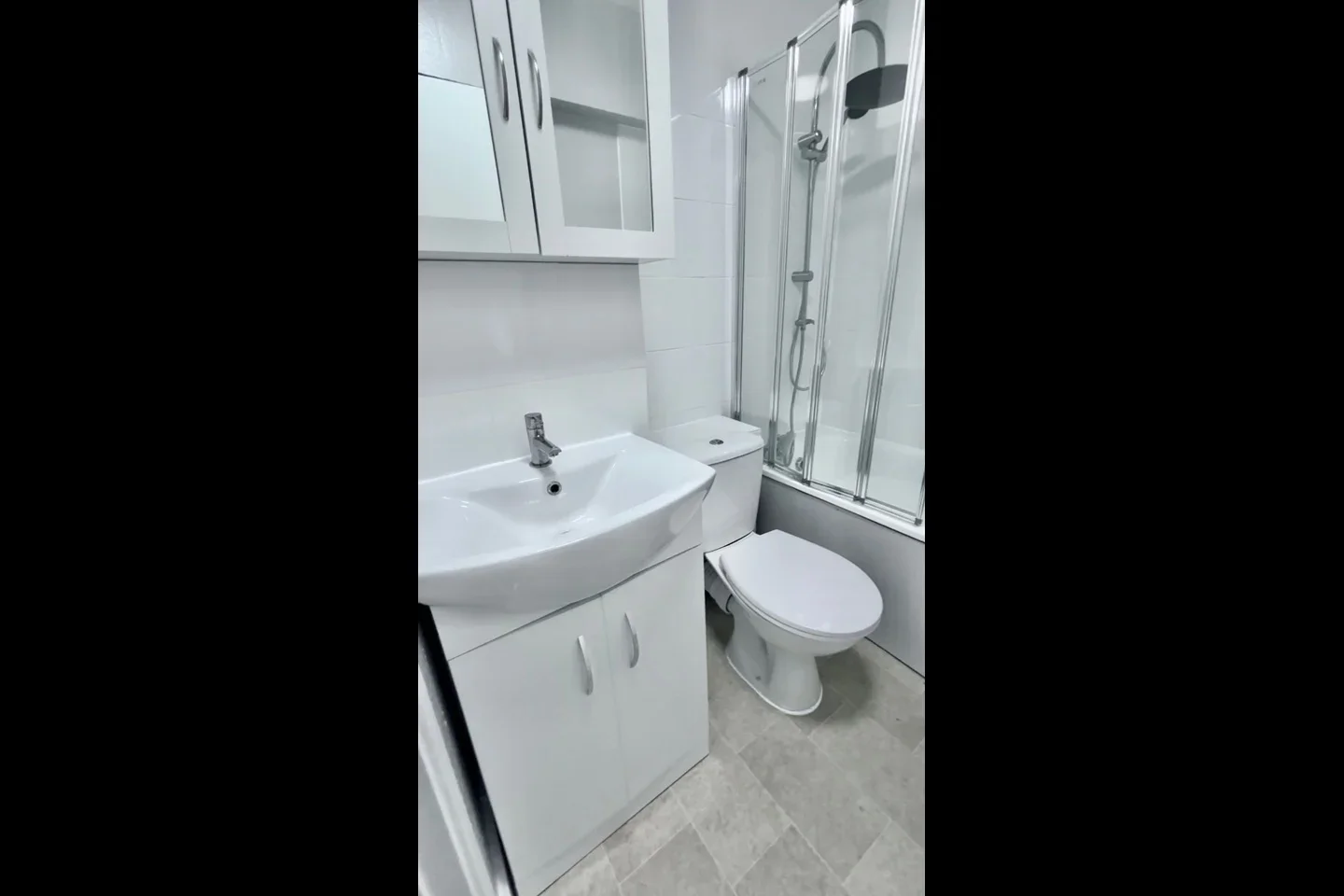 Flat Carmichael Close in Greater London