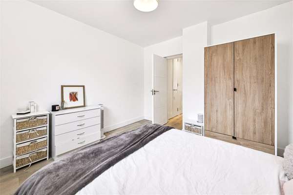 Flat Fulham High Street in Greater London