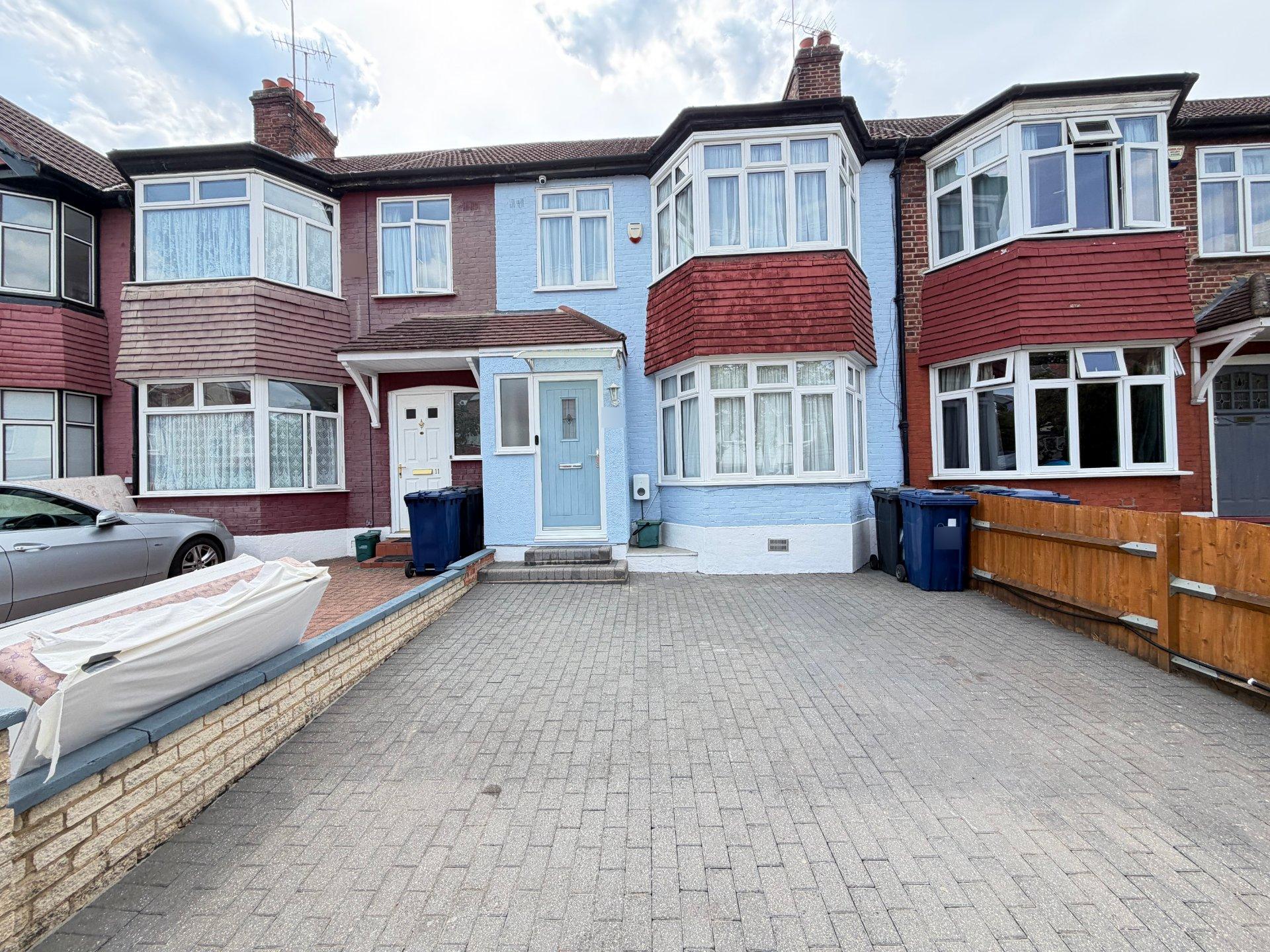 House Brentmead Gardens in Greater London
