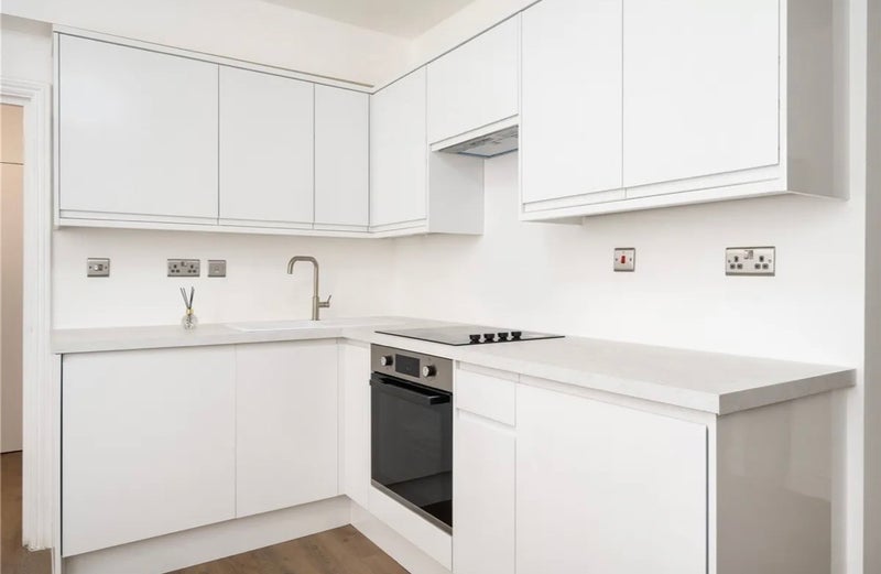 Flat Nevern Place in Greater London