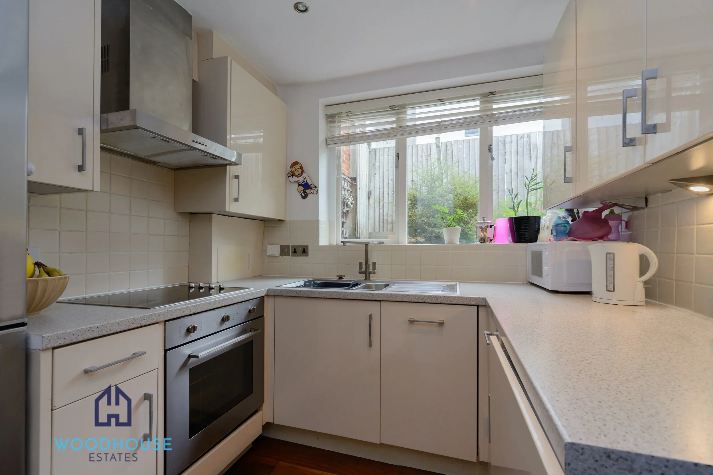 Flat Lymington Road in Greater London