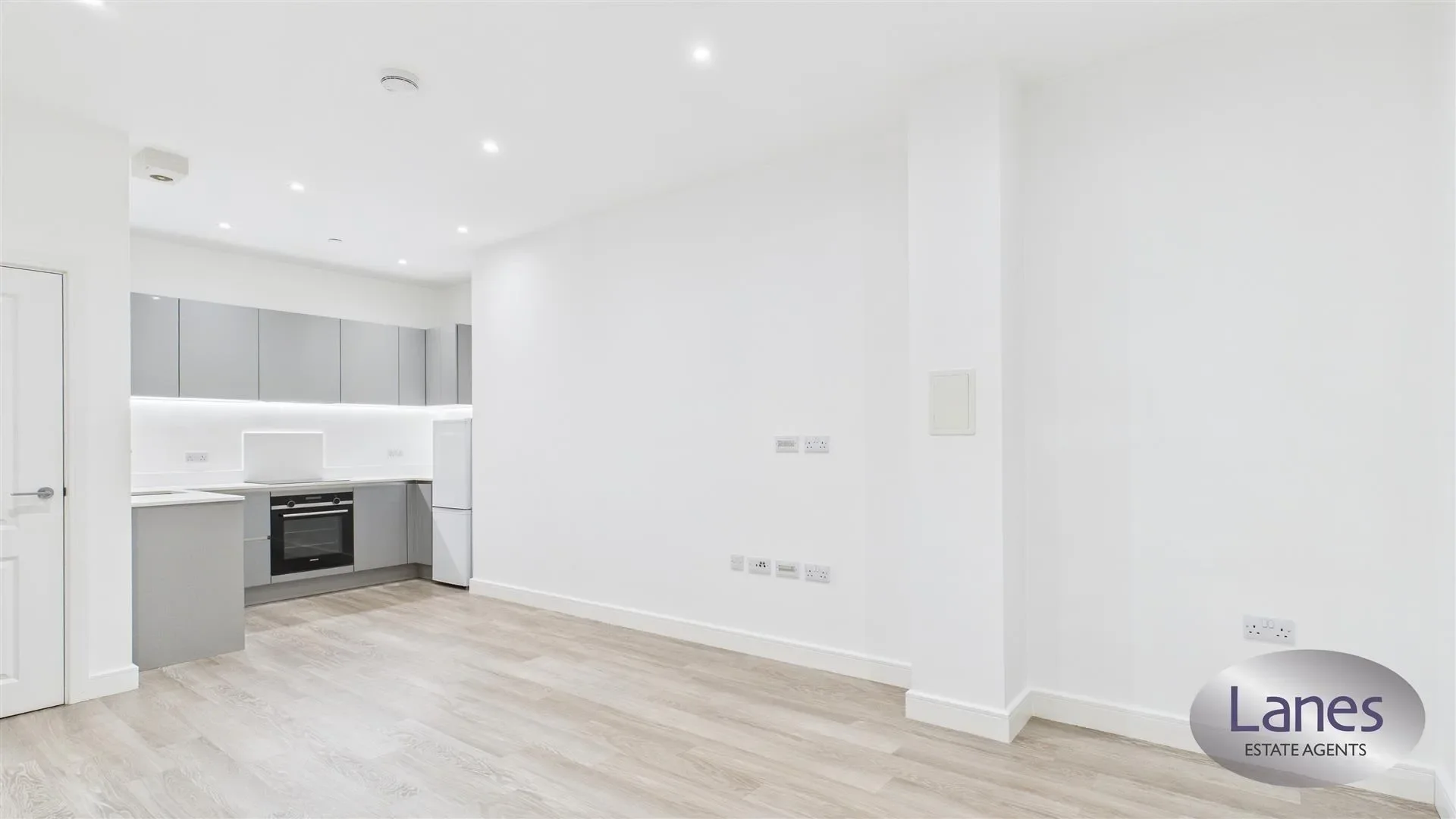 Flat Giles Cresent in Stevenage
