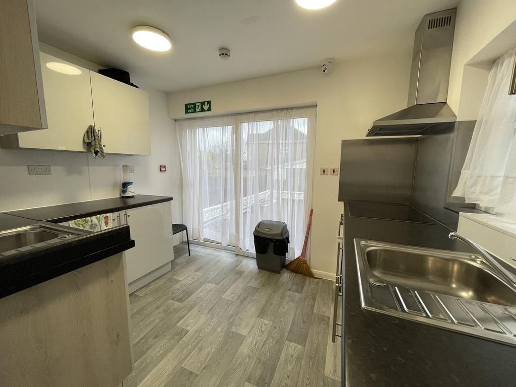Room Princes Avenue in Greater London