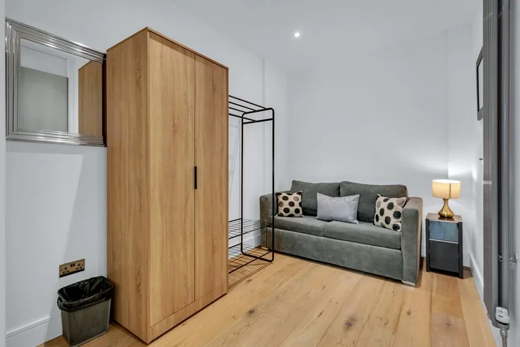 Flat Carlow Street in Greater London