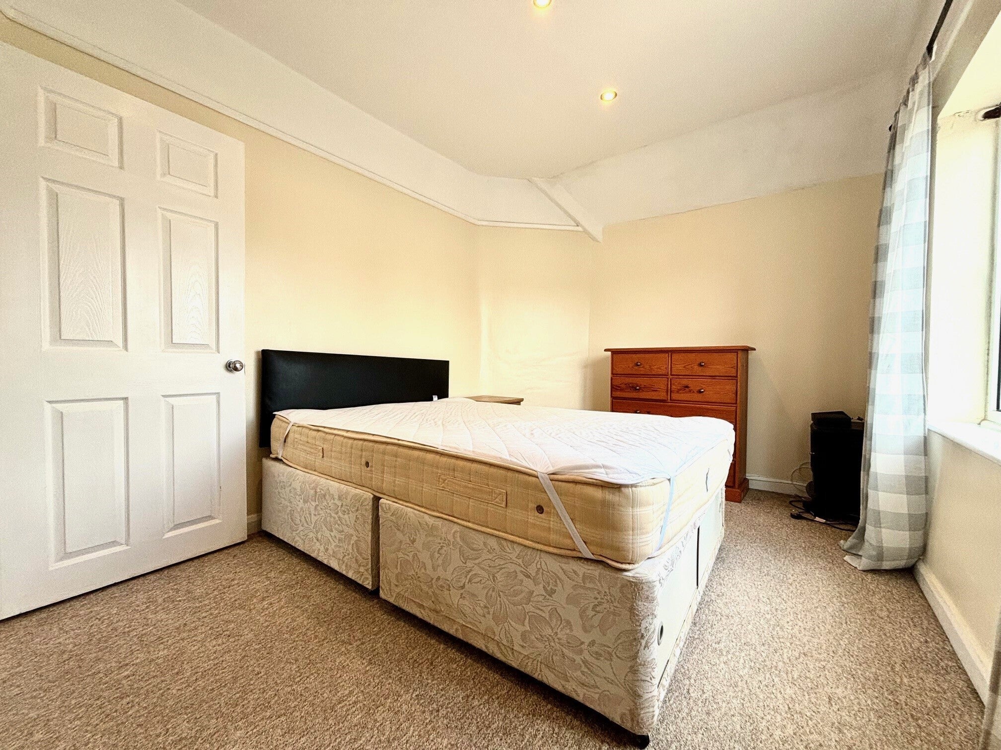 Flat Bordon Place in Stratford-on-Avon