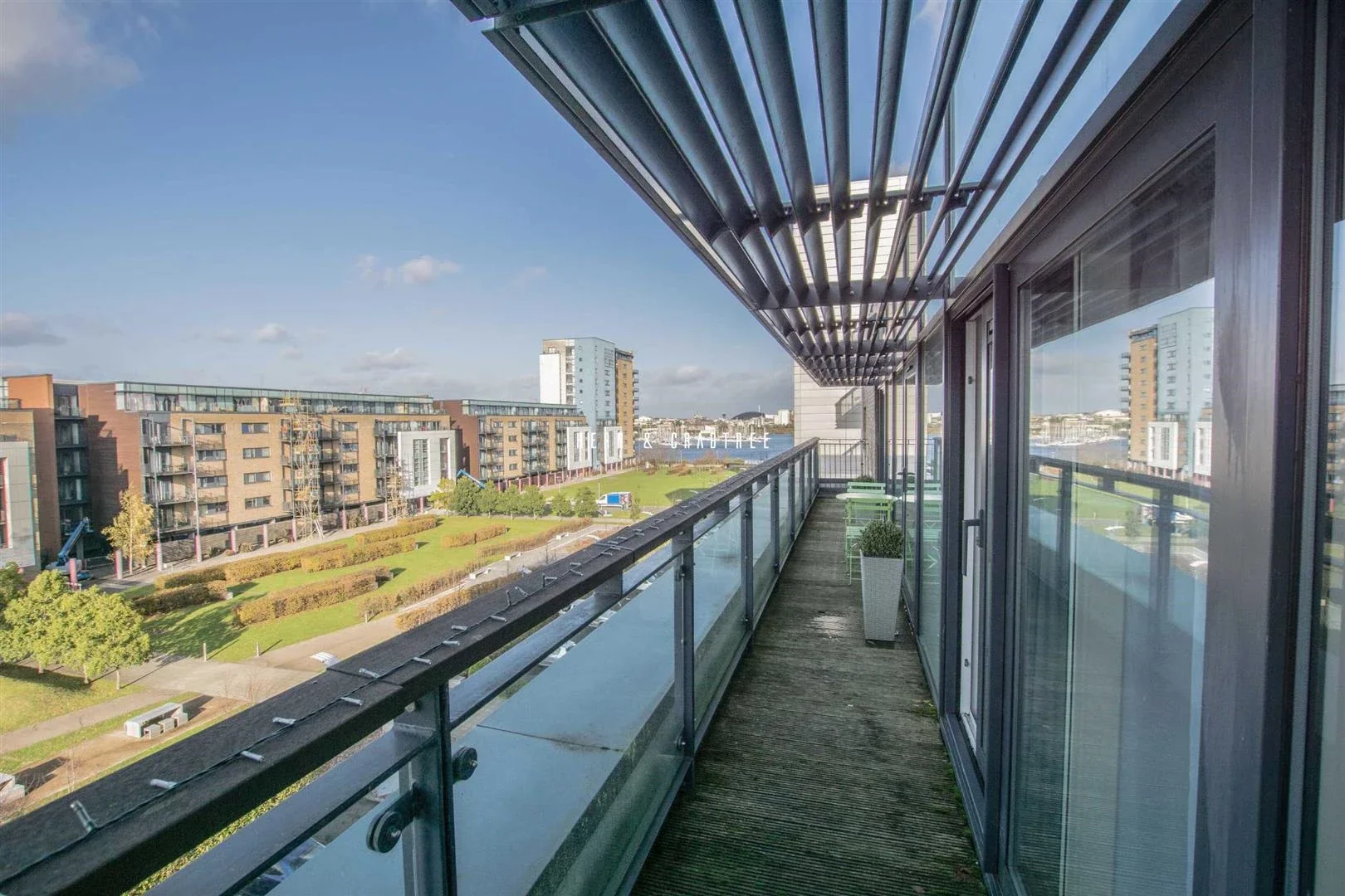 Flat Ferry Court in Cardiff County