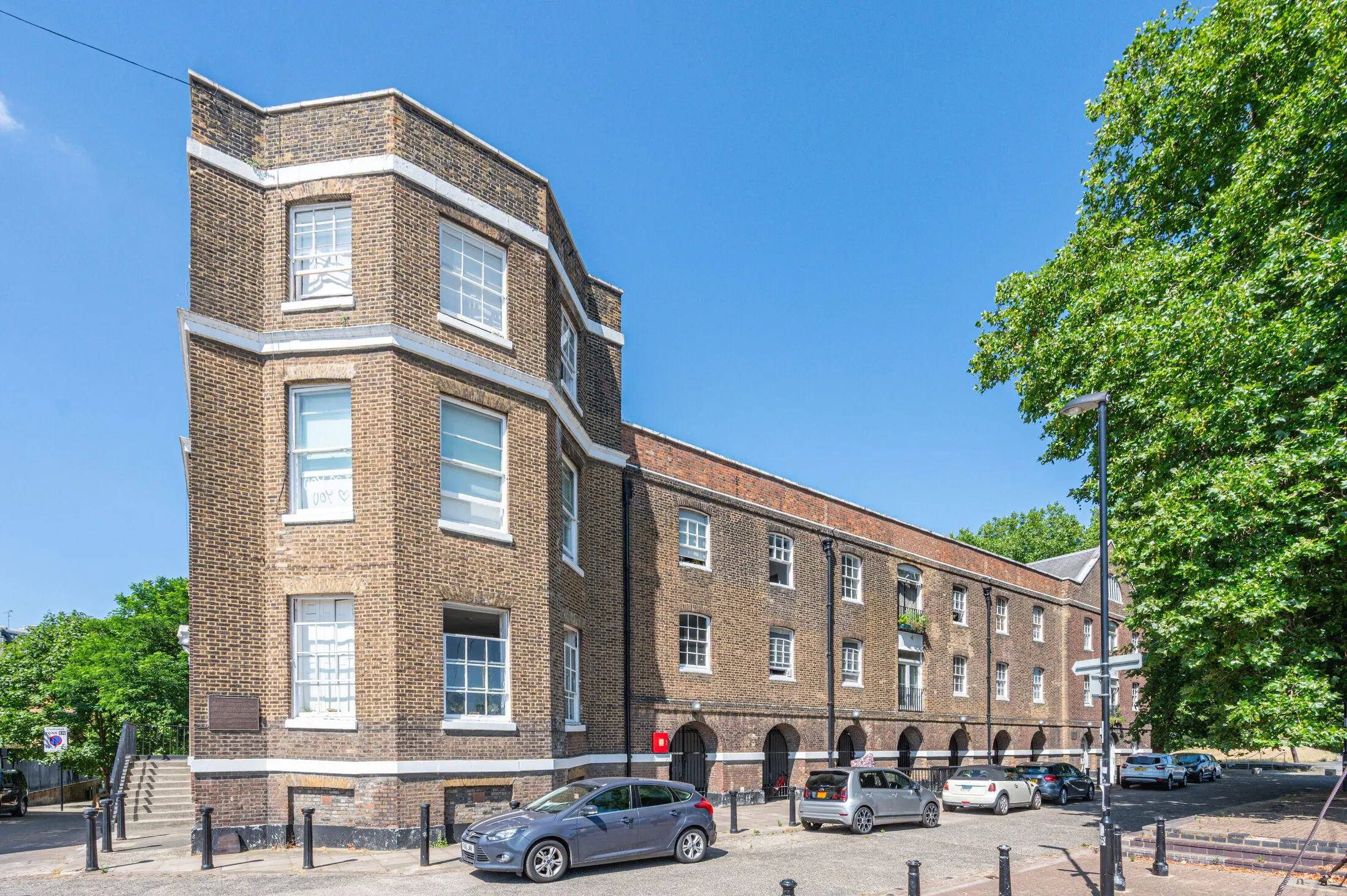 Flat Foreshore in Greater London