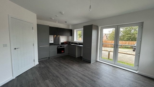 Flat Laver Drive in Chesterfield