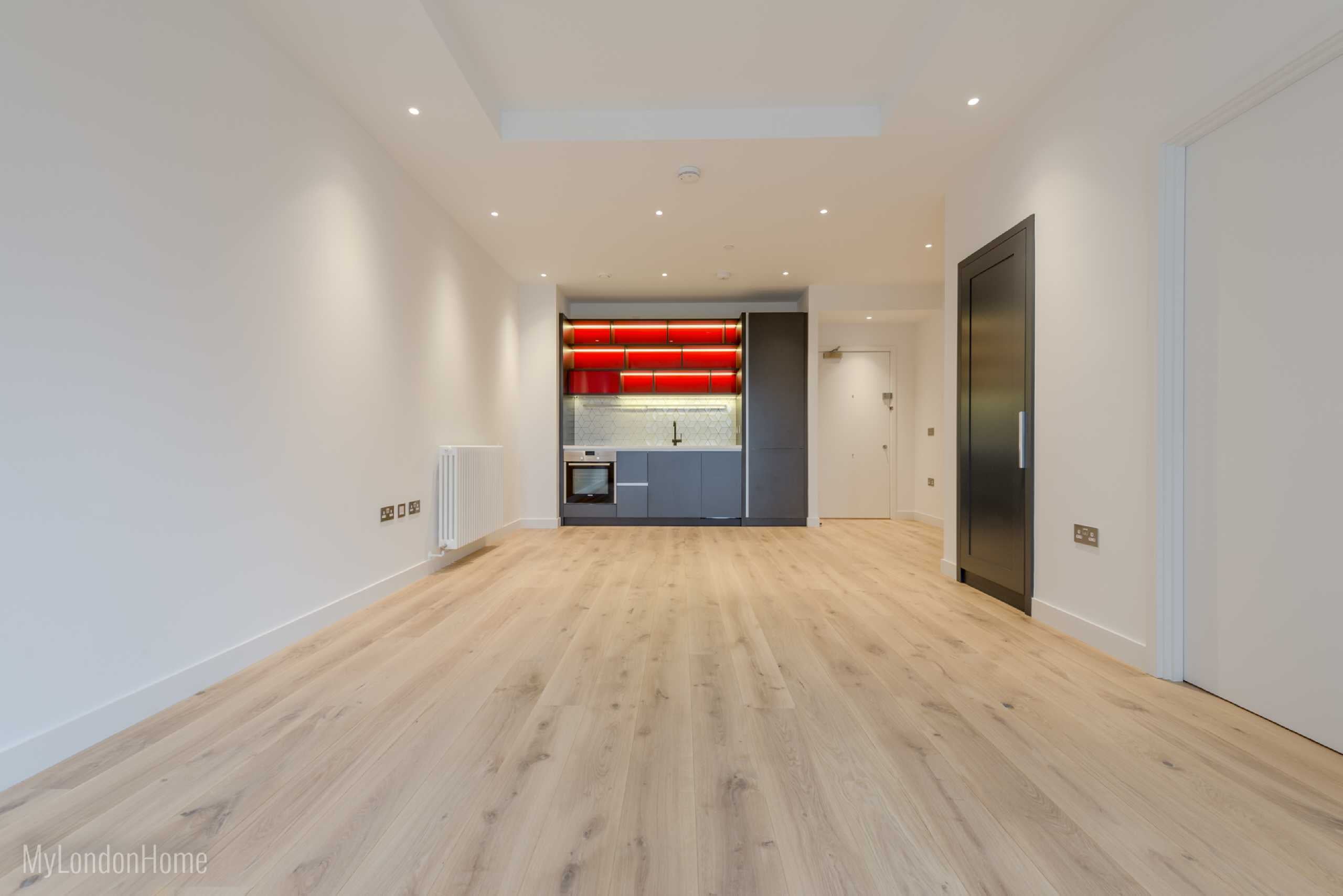 Flat Orchard Place in Greater London
