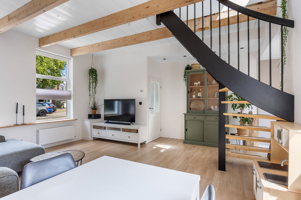 Tussenwoning te koop: Looxmastraat 44, Sneek