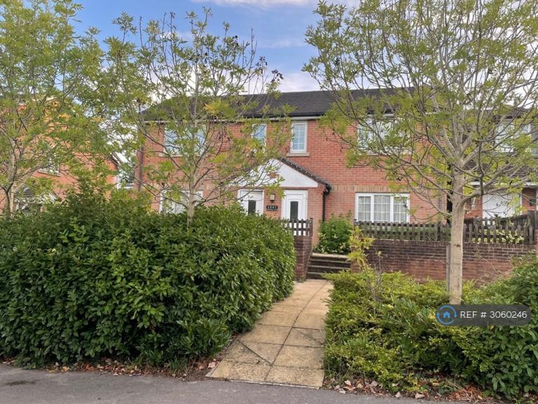 Flat Kimberley Close in Hedge End