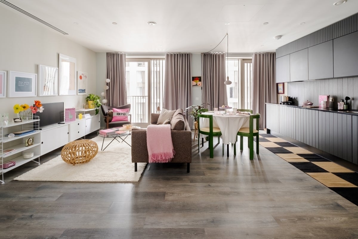 Flat Cherry Park Lane in Greater London