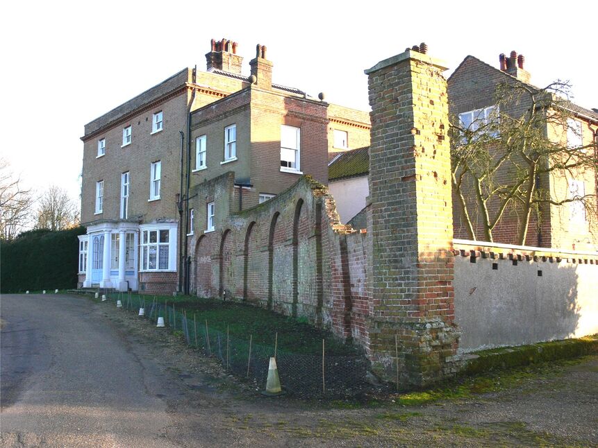 Flat Norwich Road in South Norfolk