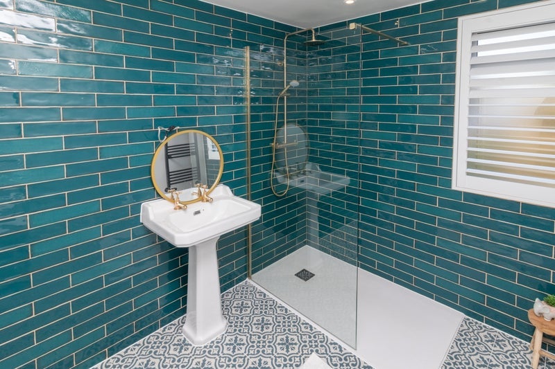 Room Westway Close in Greater London