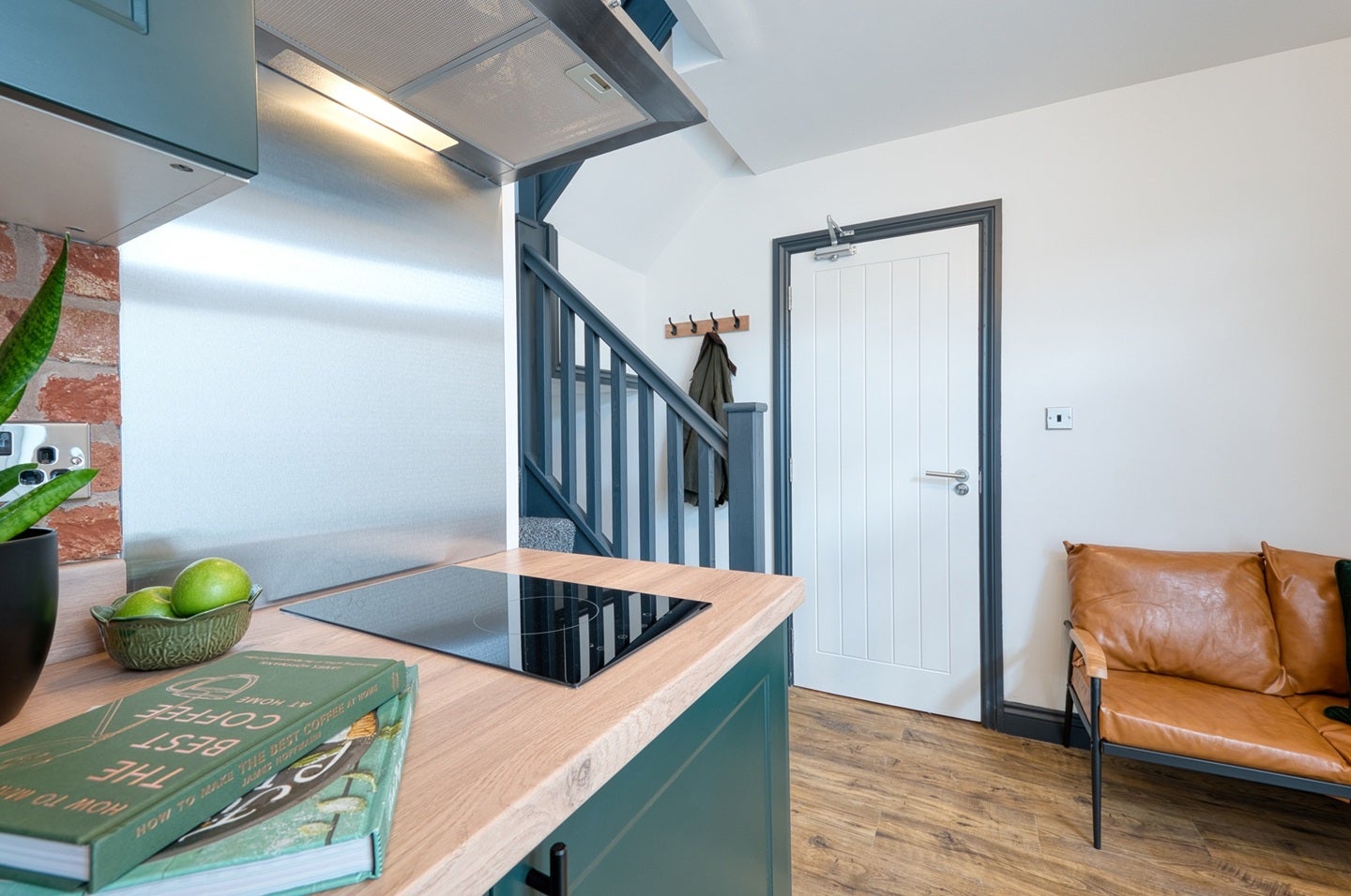 Room Breedon Hill Road in Derby