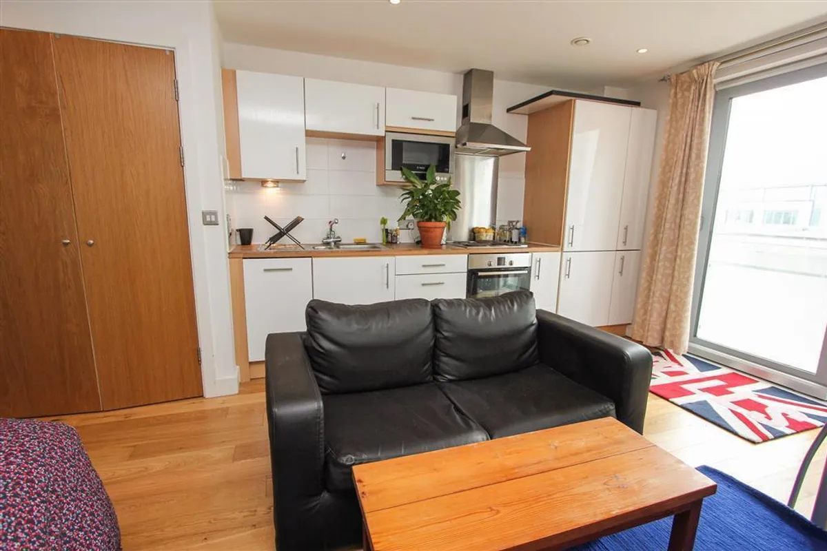 Flat Bute Terrace in Cardiff