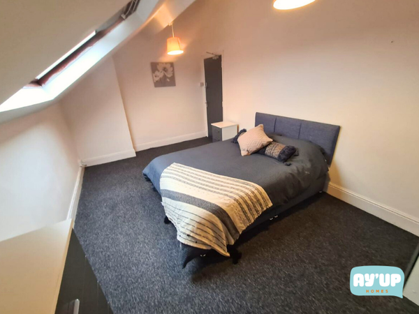 Room Highfield Road in Doncaster