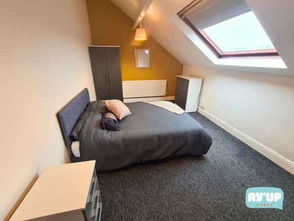 Room Highfield Road in Doncaster