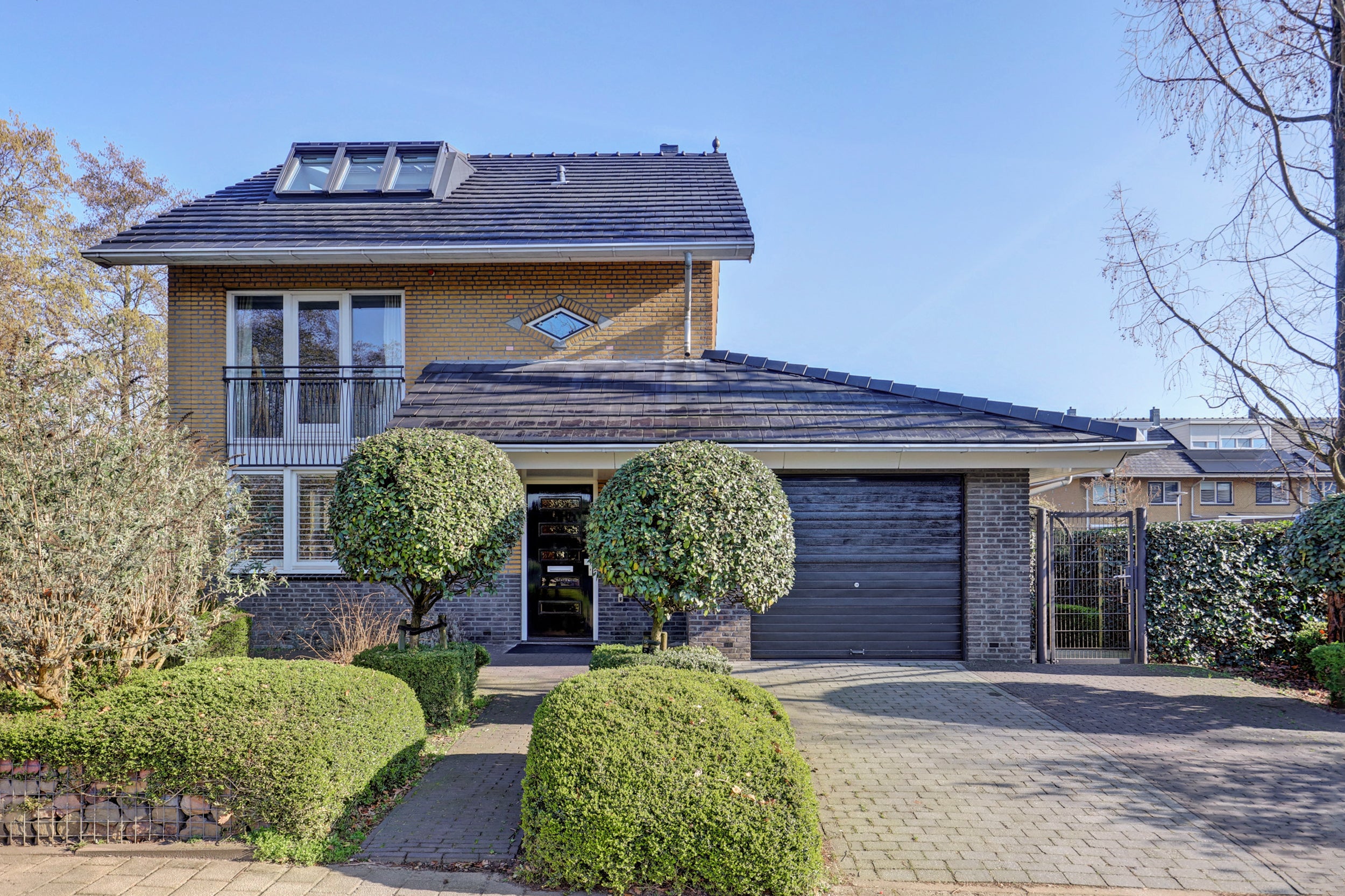 Huis Dadelgaarde 28 in Hendrik-Ido-Ambacht