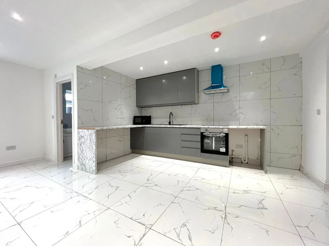 Flat Harmer Road in Dartford
