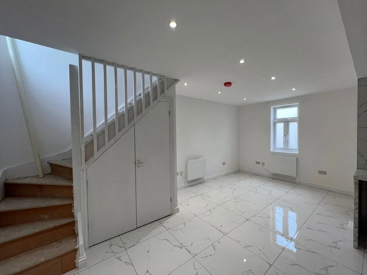 Flat Harmer Road in Dartford
