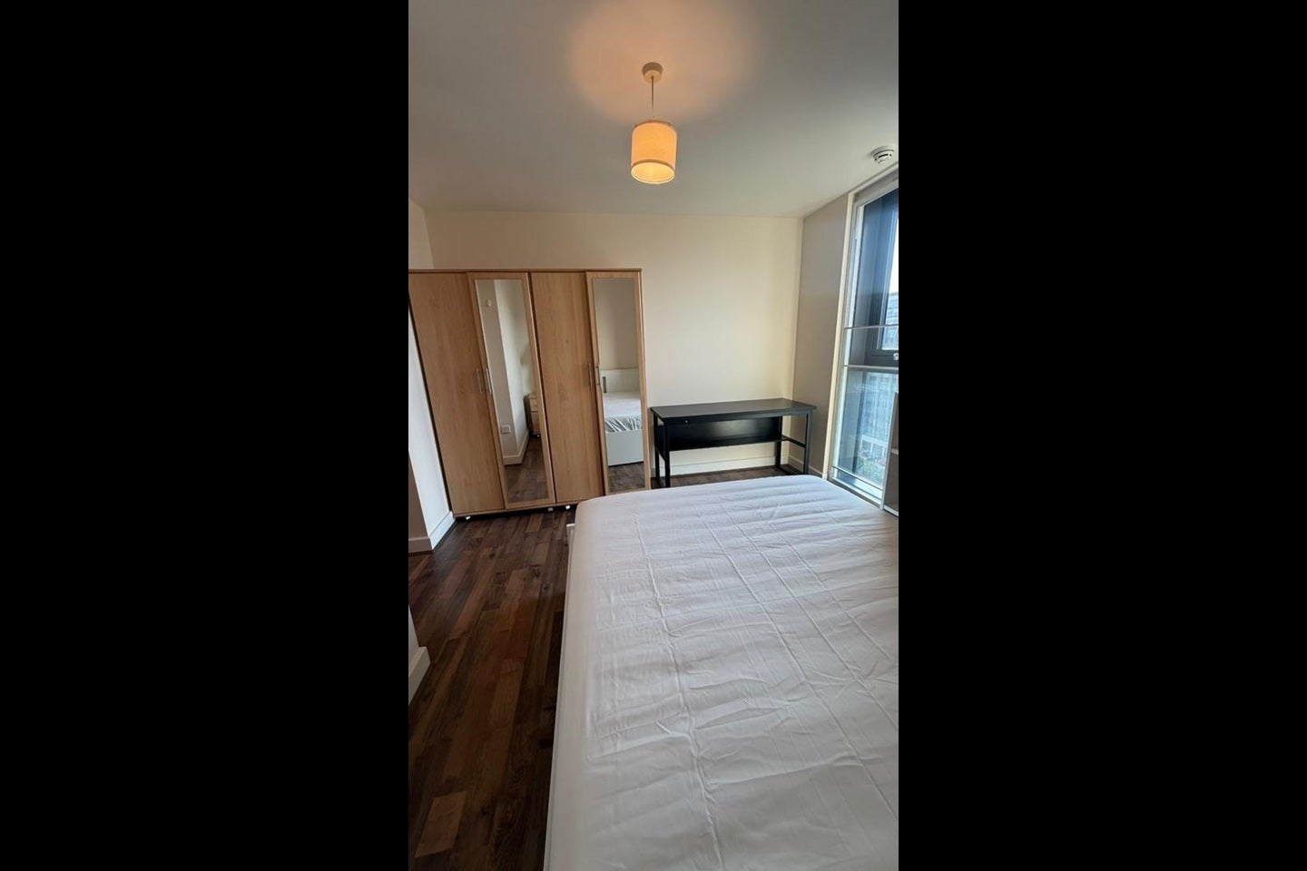 Room Blackwall Way in Greater London