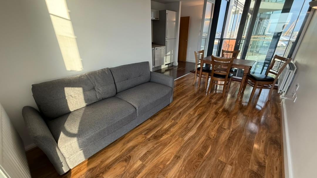 Room Blackwall Way in Greater London