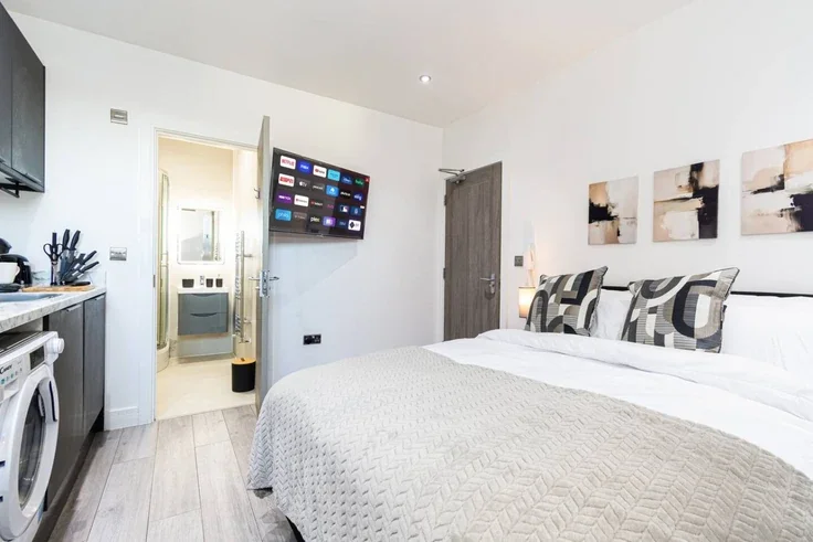 Flat Valnay Street in Greater London