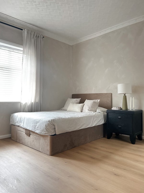 Room Elfrida Crescent in Greater London