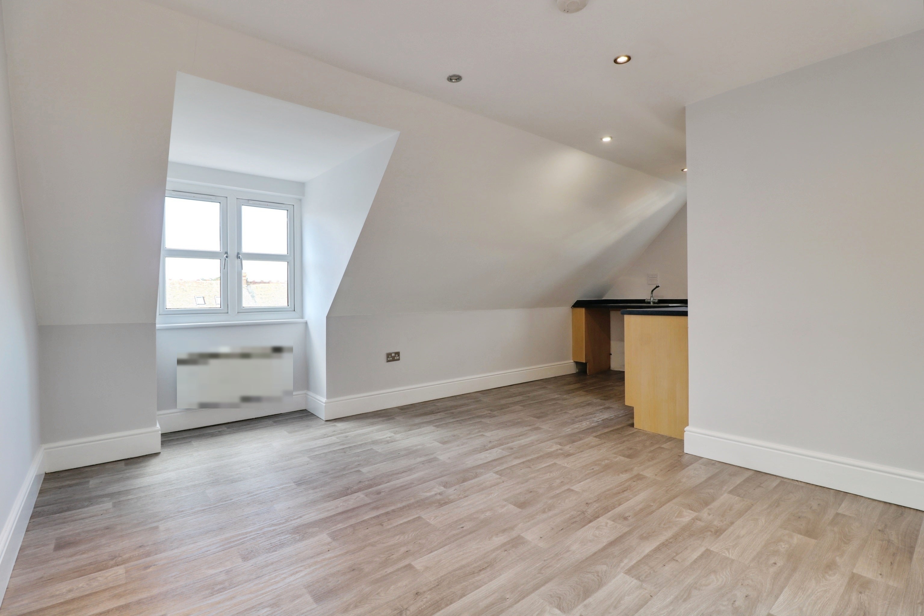 Flat Eastwood Road in Rayleigh
