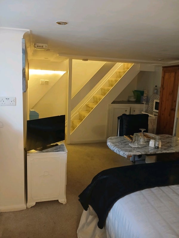 Room St Phillips Avenue in Maidstone
