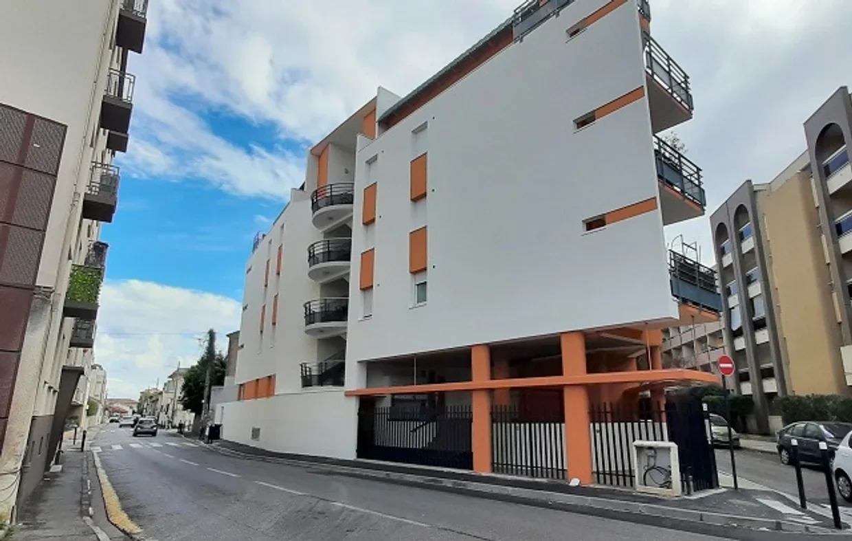 Flat Rue Paul Painlevé in Nîmes