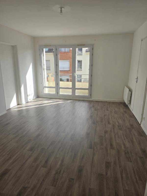 Flat Rue du Bois d'Amour in Charleville-Mézières