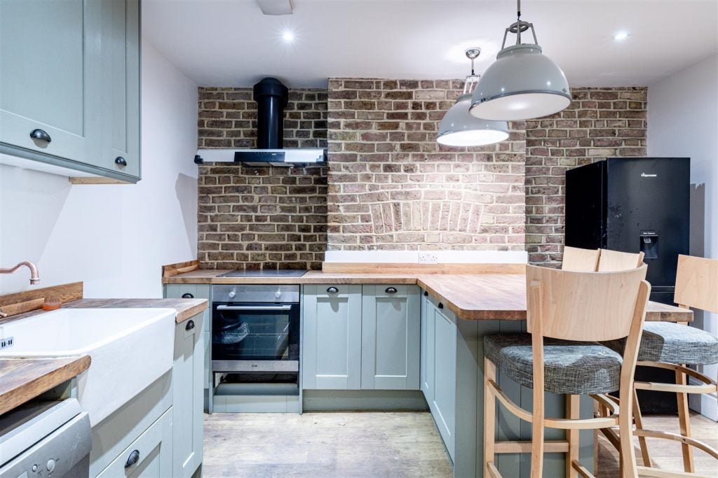 Flat Archel Road in Greater London