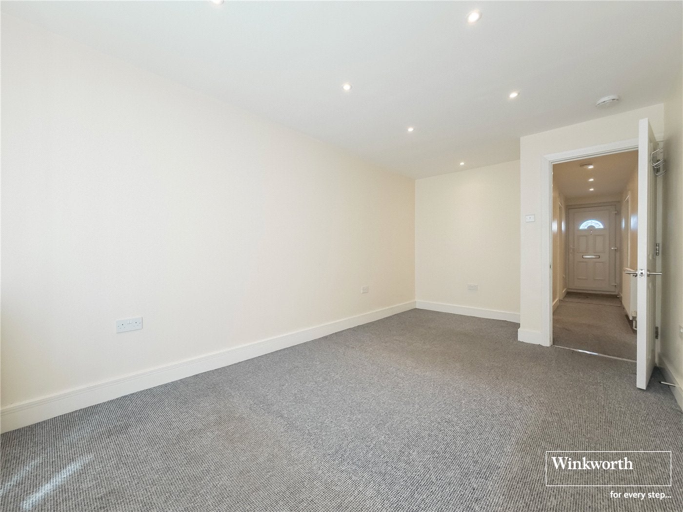 Flat Kingsbury Road in Greater London