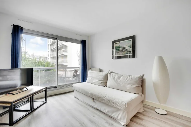 Flat Rue d'Armenonville in Paris
