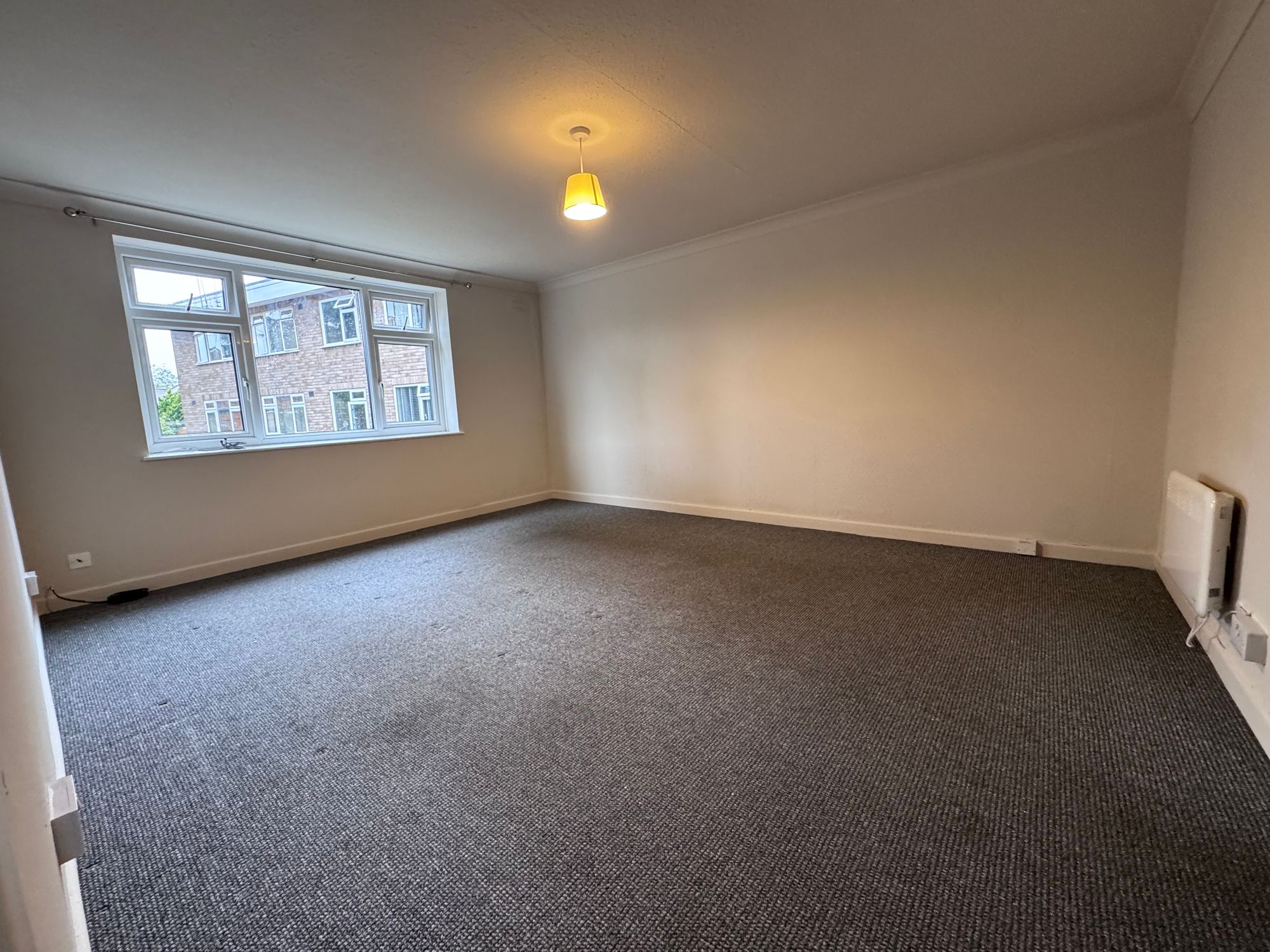 Flat Earlsdon Avenue South in Coventry