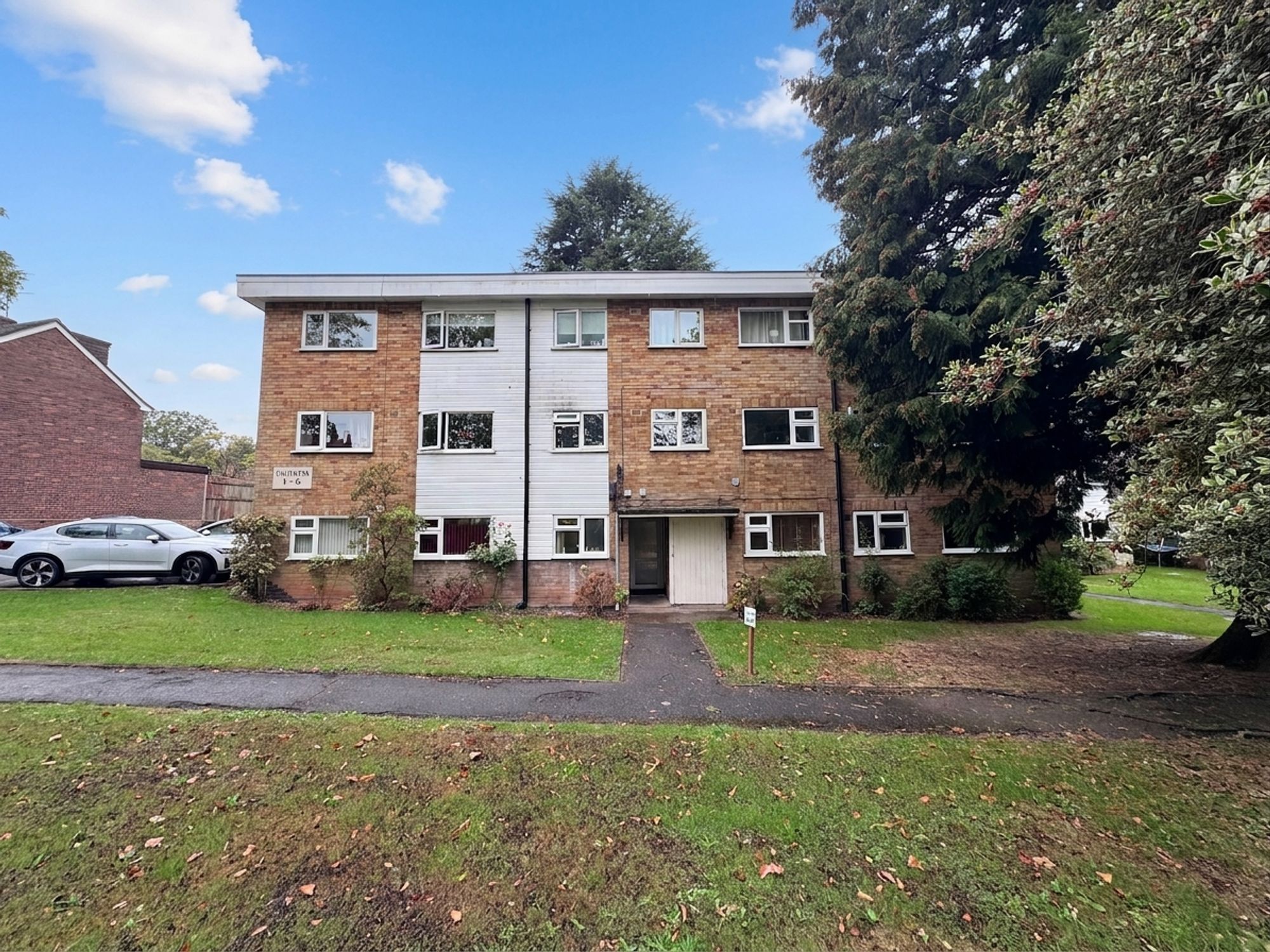 Flat Earlsdon Avenue South in Coventry