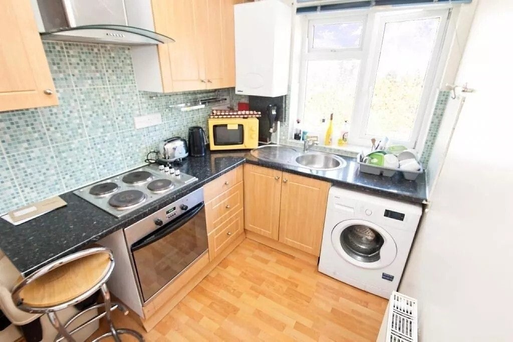 Flat Blackhorse Lane in Greater London