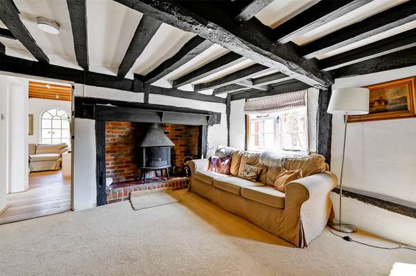 House Chequers Lane in Fingest