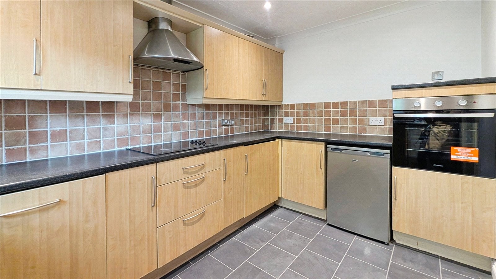 House Morris Close in Greater London