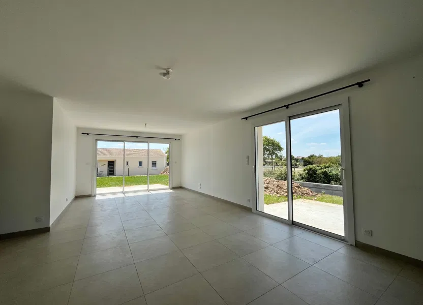 House Route de Coursay in Villiers-en-Plaine