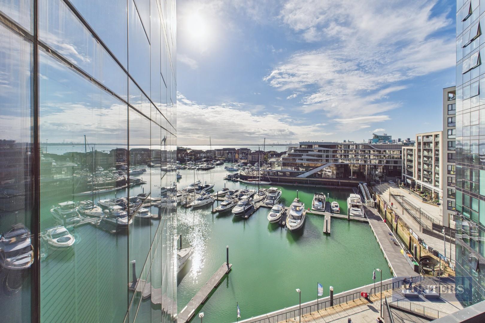 Flat Ocean Way in Southampton