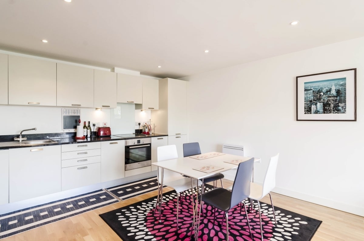 Flat Toulmin Street in Greater London