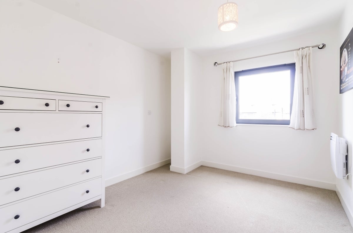Flat Toulmin Street in Greater London