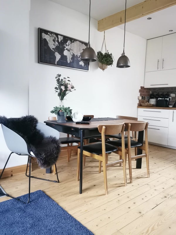Room Loganlea Avenue in City of Edinburgh