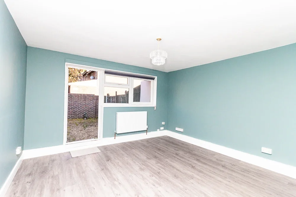 Flat Invermore Place in Greater London